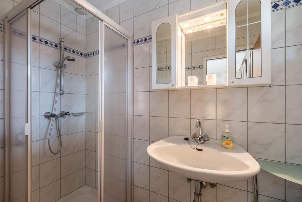 Gaestehaus - Doris - Wenzl Mörbisch am See Extérieur photo