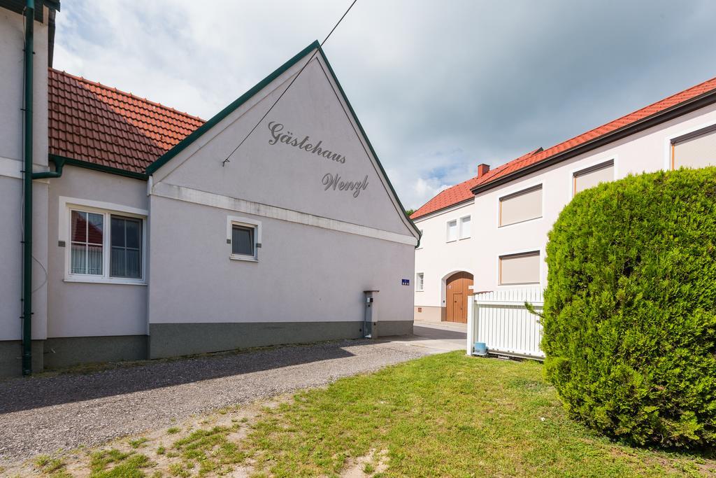 Gaestehaus - Doris - Wenzl Mörbisch am See Extérieur photo