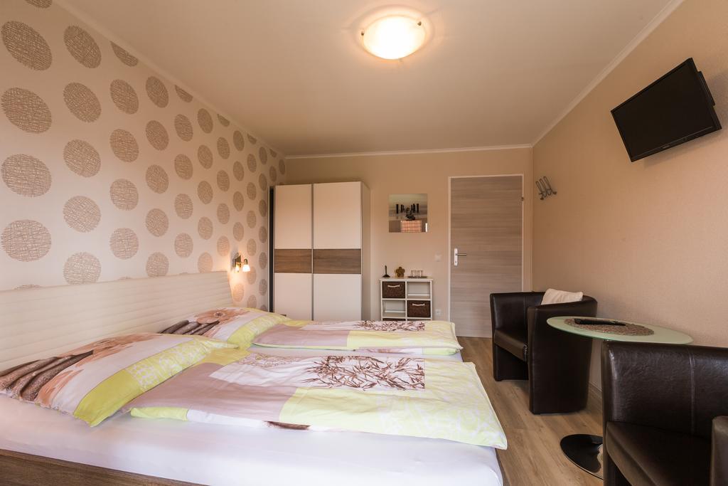 Gaestehaus - Doris - Wenzl Mörbisch am See Extérieur photo