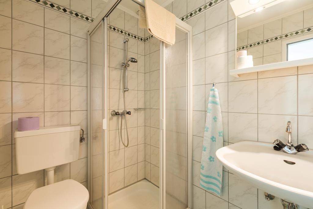Gaestehaus - Doris - Wenzl Mörbisch am See Extérieur photo