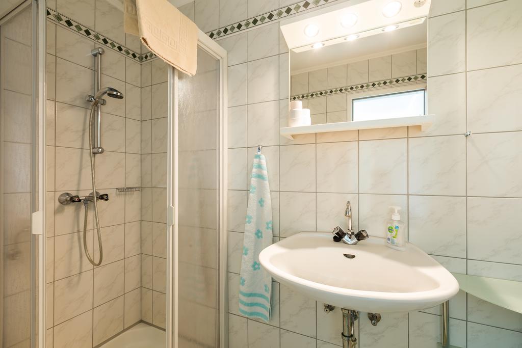 Gaestehaus - Doris - Wenzl Mörbisch am See Extérieur photo